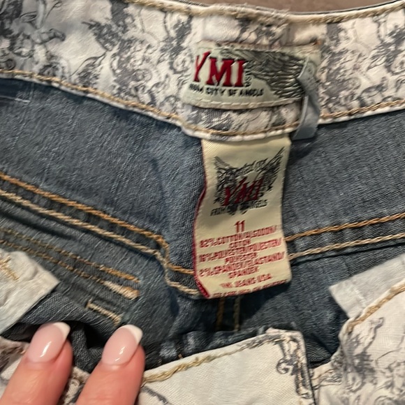 Jean shorts - Picture 3 of 3